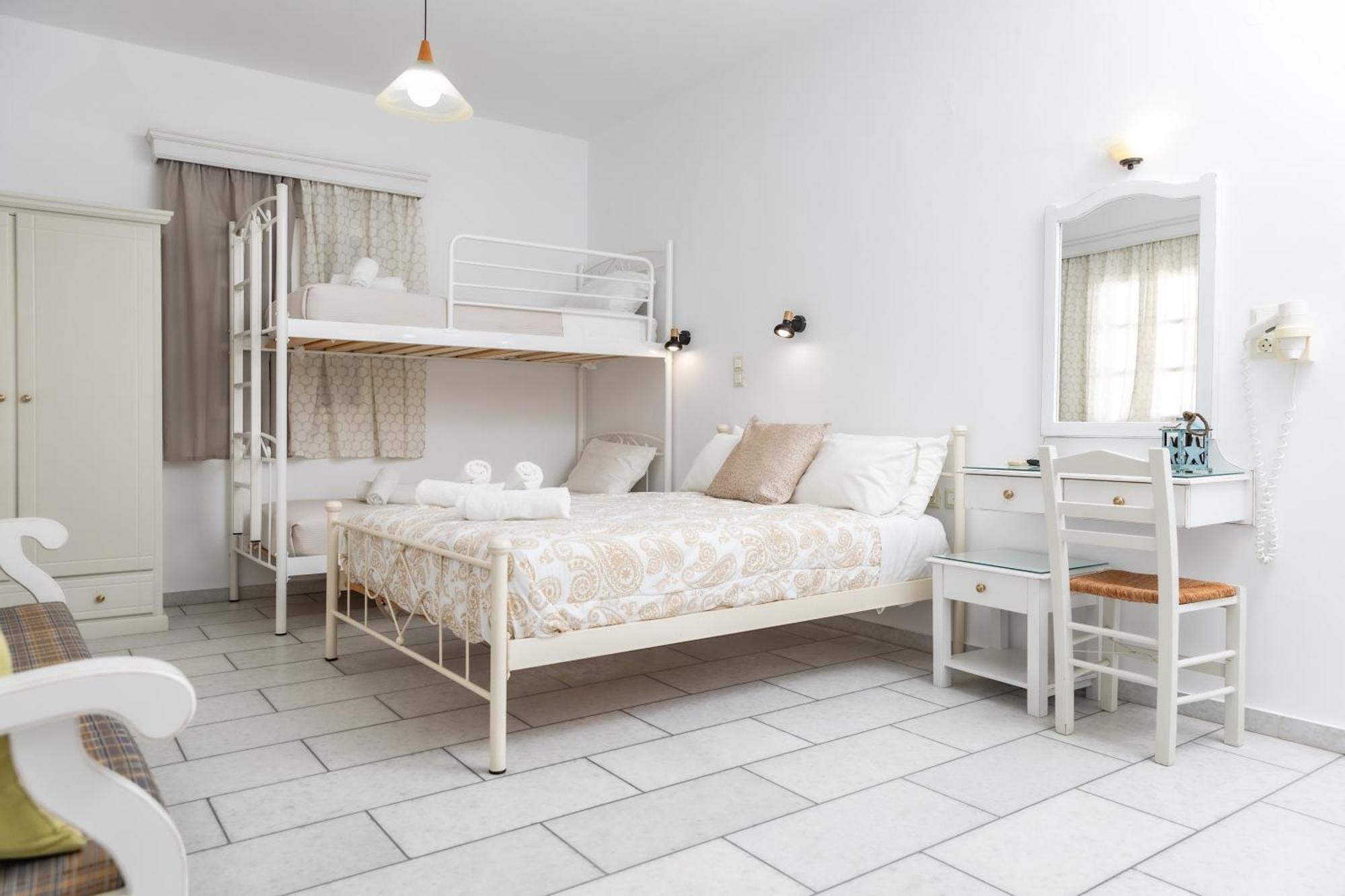 Depis Studios & Apartments Naxos City Exterior foto